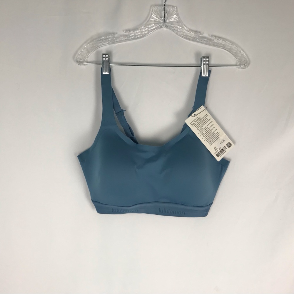 Lululemon Sport Bra Size 38 D.  Used once.  Convertible